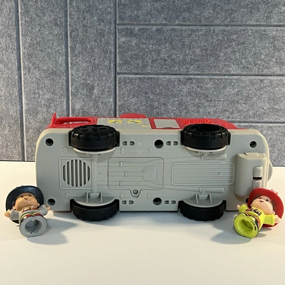 Fisher Price Little People Musical Red Fire Truck Lights & Sound 2 Firefighters